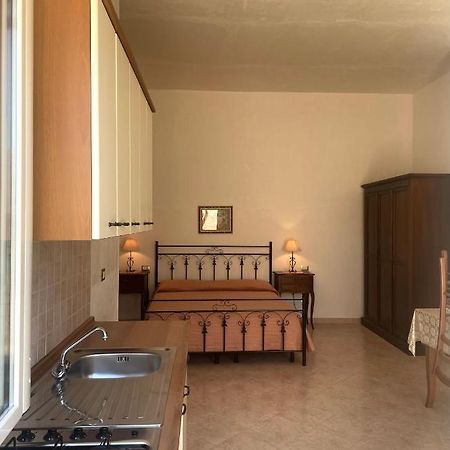 La Rondine Bed And Breakfast Uggiano La Chiesa Exterior photo